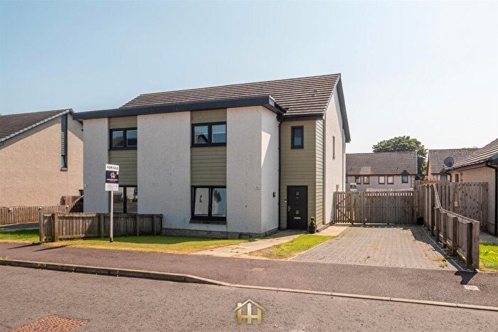 3 Bedroom Semi-Detached House For Sale In Kilspindie Crescent, Dundee, DD2