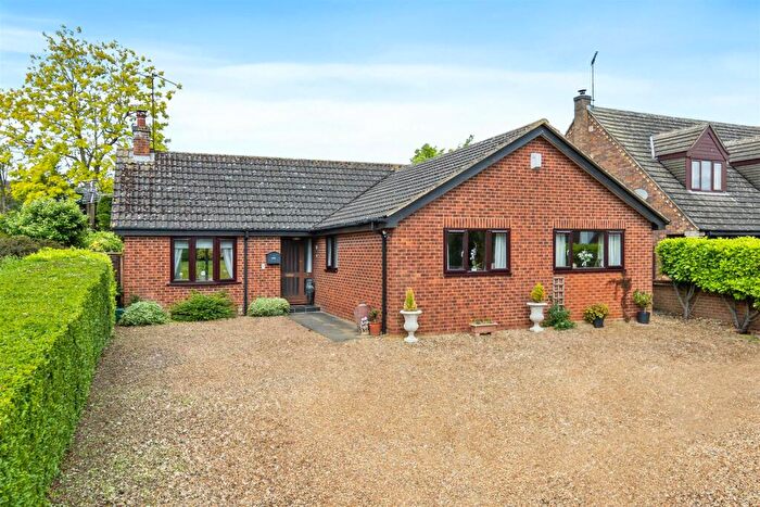 3 Bedroom Detached Bungalow For Sale In Church View, Raunds, NN9