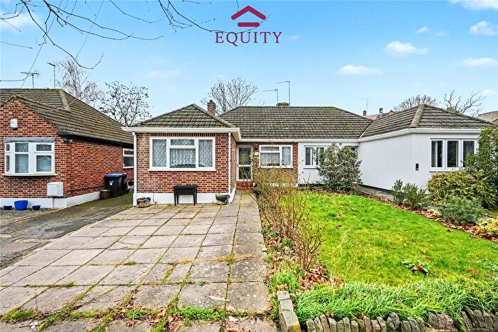 2 Bedroom Bungalow For Sale In Monks Road, Enfield, EN2