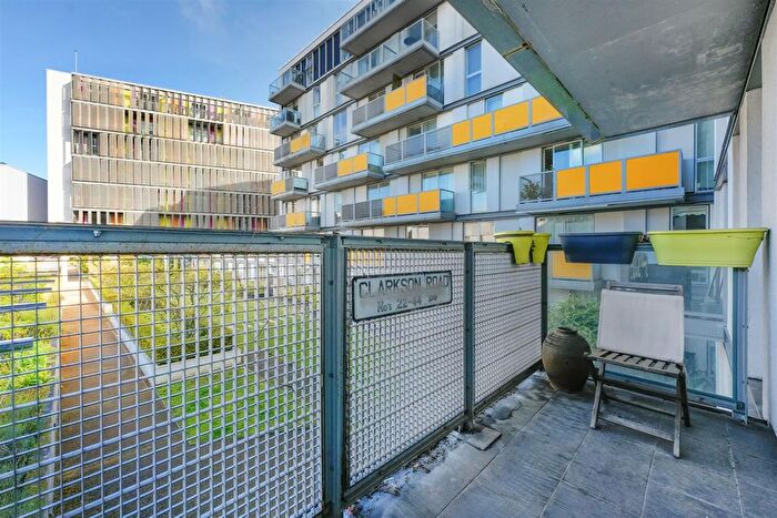 1 Bedroom Flat To Rent In New River Village, Hornsey, N8