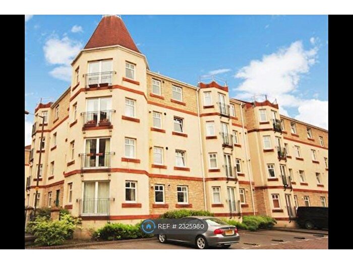 3 Bedroom Flat To Rent In Sinclair Place, Edinburgh, EH11