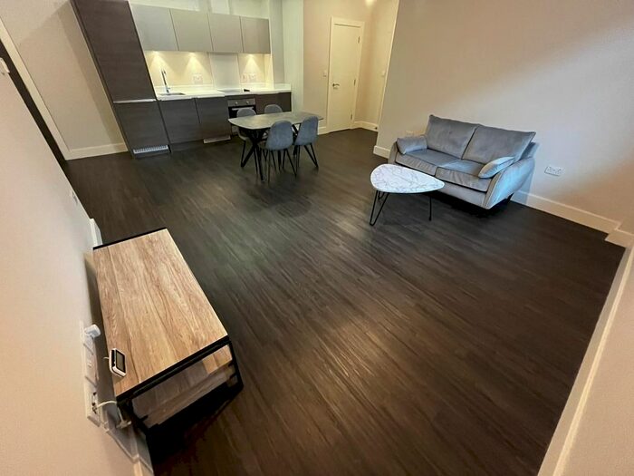 2 Bedroom Flat To Rent In Dawsons Square, Pudsey, LS28