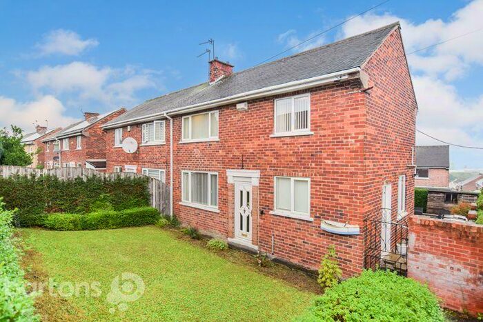 3 Bedroom Semi-Detached House To Rent In Gloucester Road, Kimberworth Park, S61