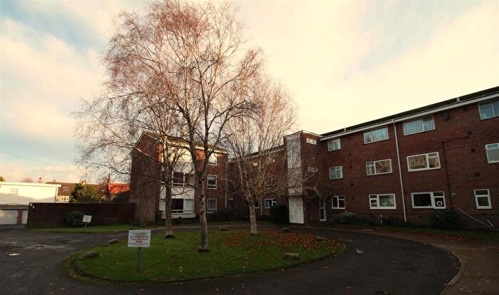 1 Bedroom Flat To Rent In St. Botolphs Road, Worthing, BN11