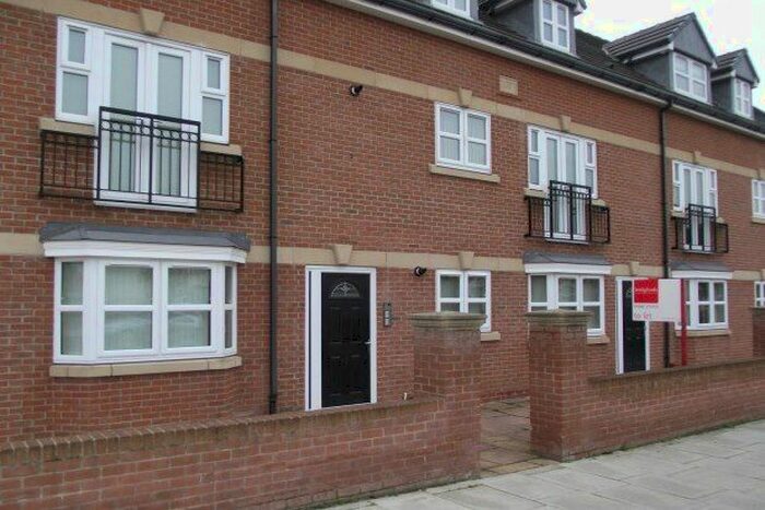 2 Bedroom Flat To Rent In Thornaby Road, Thornaby, Stockton-On-Tees, TS17