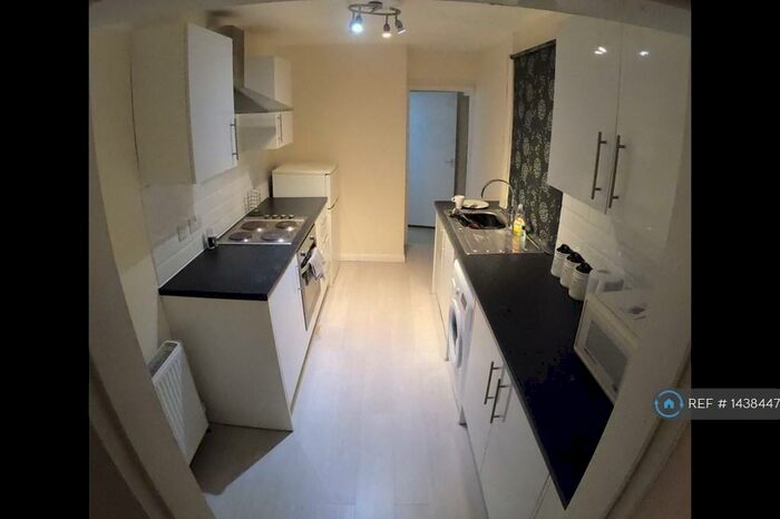 1 Bedroom Flat To Rent In Pelham Street, Mansfield, NG18