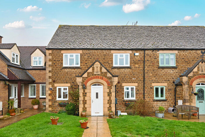 2 Bedroom Terraced House For Sale In Highlands, Lower Tadmarton, OX15