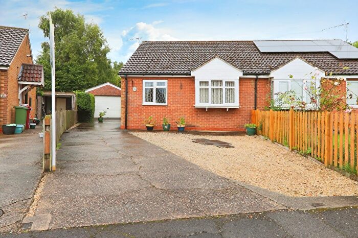 2 Bedroom Bungalow For Sale In Fulford Crescent, New Holland, Barrow-Upon-Humber, Lincolnshire, DN19