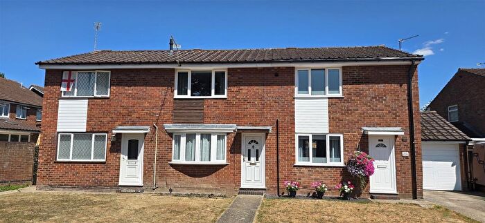 2 Bedroom Terraced House To Rent In Albury Gardens, Fords Farm, RG31