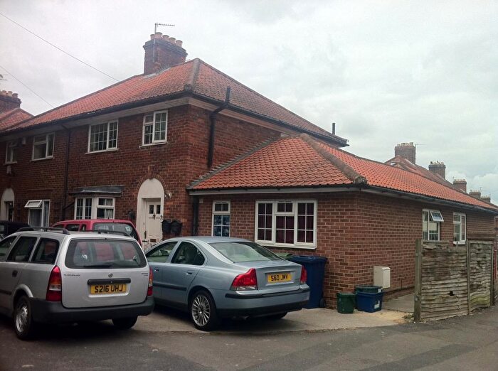 5 Bedroom Terraced House To Rent In Old Road, Headington, Hmo Ready Sharers, OX3