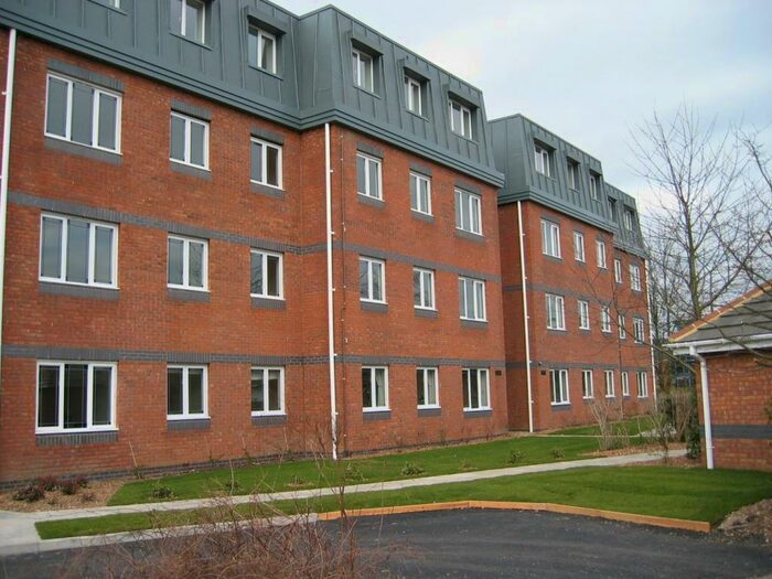 2 Bedroom Apartment To Rent In De Havilland House, Hatfield, AL10
