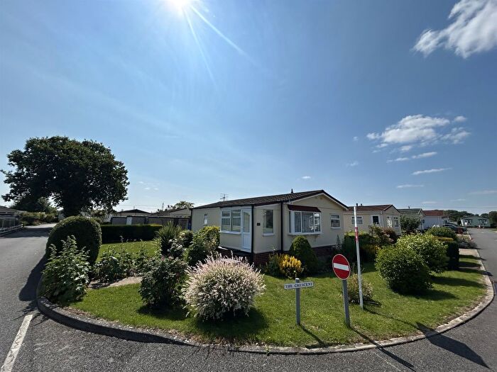 2 Bedroom Mobile/park Home For Sale In Allington Gardens, Allington, Grantham, NG32