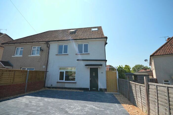 4 Bedroom Semi-Detached House To Rent In Fairfield Road, Salisbury, SP1