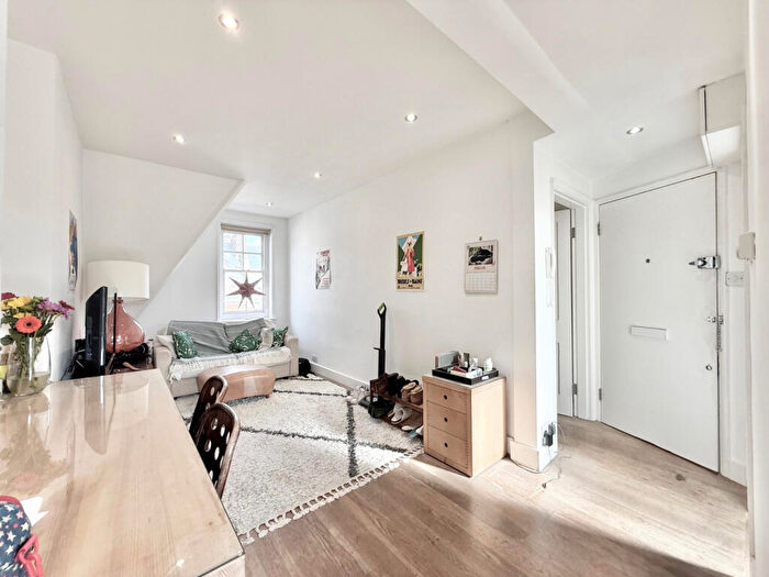 1 Bedroom Flat To Rent In St. Johns Wood High Street, NW8