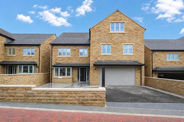 6 Bedroom Detached House For Sale In Well Lane, Clifton, Brighouse, HD6