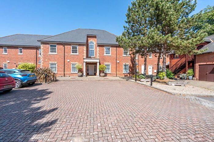 2 Bedroom Flat For Sale In Runcton Lane, Chichester, PO20