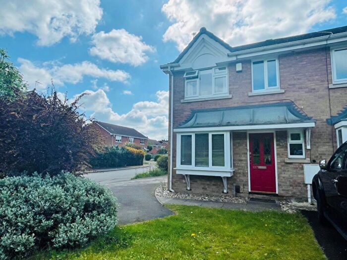 3 Bedroom Town House To Rent In Hotspur Drive, Colwick, NG4