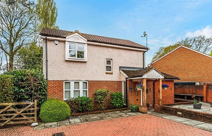 3 Bedroom Detached House For Sale In Bakers Way, Capel, RH5