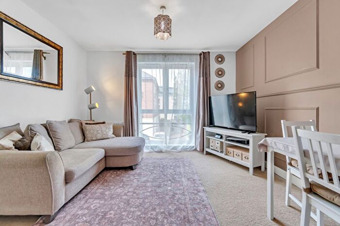 2 Bedroom Link Detached House For Sale In East Fields Road, Bristol, BS16
