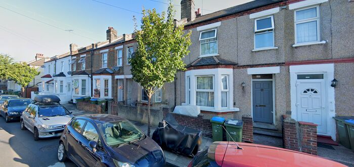 Studio To Rent In Marmadon Road, Woolwich, London, SE18