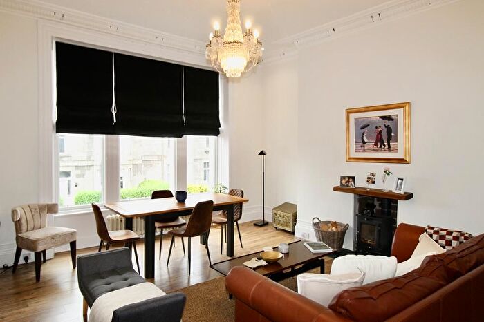4 Bedroom Flat To Rent In Hartington Road, Upper Flat, AB10