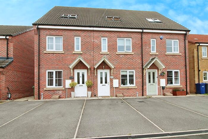3 Bedroom Town House To Rent In Braeburn Road, Sherburn In Elmet, LS25