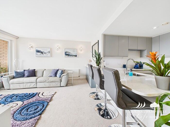 1 Bedroom Apartment For Sale In Oyster Quay, Port Way, Port Solent, PO6