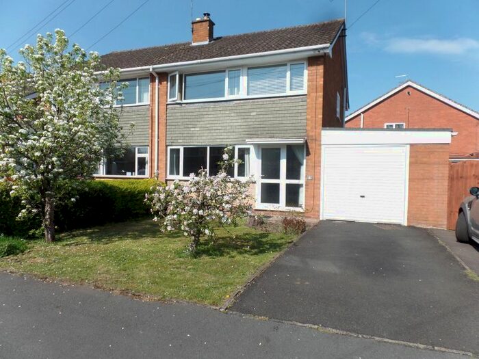 3 Bedroom Semi-Detached House To Rent In Chetwynd Grove, Newport, TF10