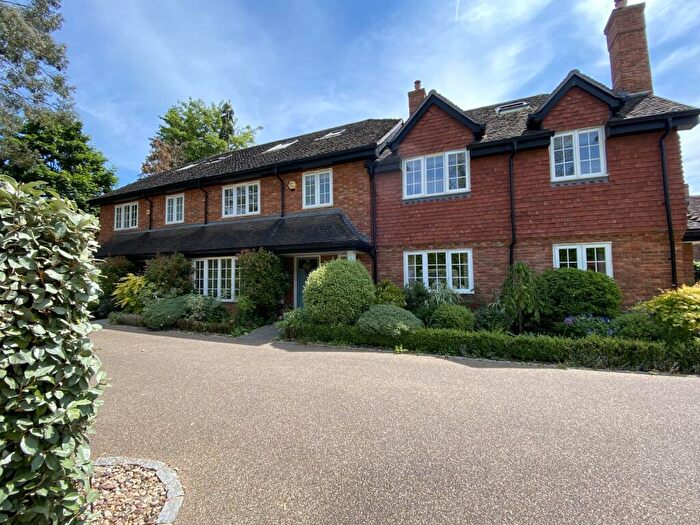 4 Bedroom Terraced House For Sale In Horsell, GU21