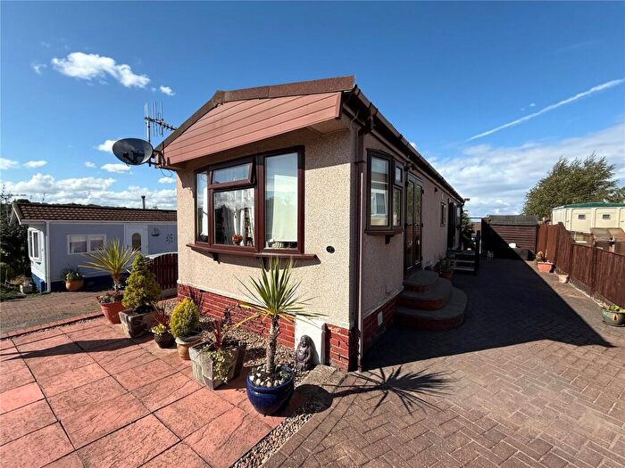 2 Bedroom Bungalow For Sale In Poplar Drive, New Tupton, Chesterfield, Derbyshire, S42