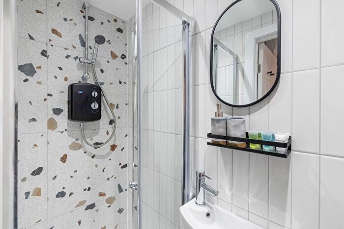 1 Bedroom Studio To Rent In Graham Rd, London, E8