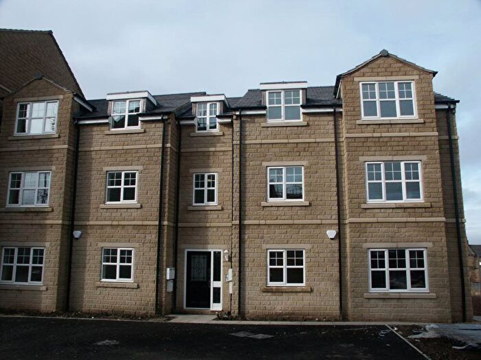 2 Bedroom Apartment To Rent In Woolcombers Way, Bradford, West Yorkshire, BD4