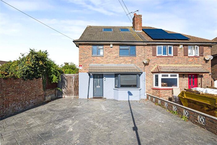 4 Bedroom Semi-Detached House For Sale In Blenheim Drive, Welling, Kent, DA16