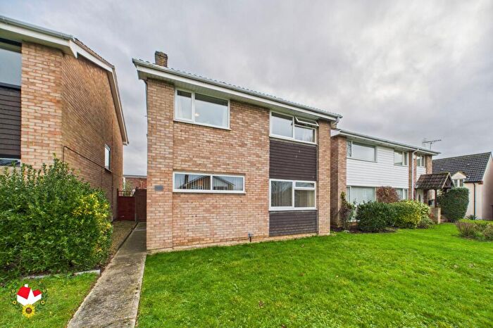 4 Bedroom Detached House For Sale In Grebe Close, Abbeydale, Gloucester, GL4