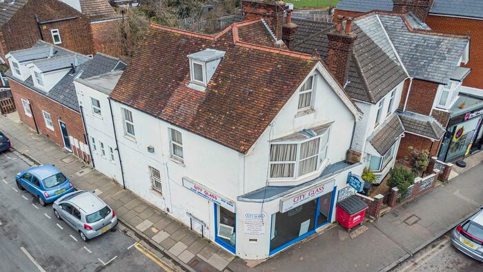 3 Bedroom Flat To Rent In Harlesden Road, St Albans, AL1