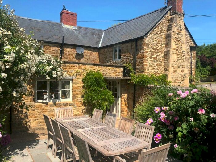 3 Bedroom Semi-Detached House For Sale In West End, Kingham, Chipping Norton, Oxfordshire, OX7