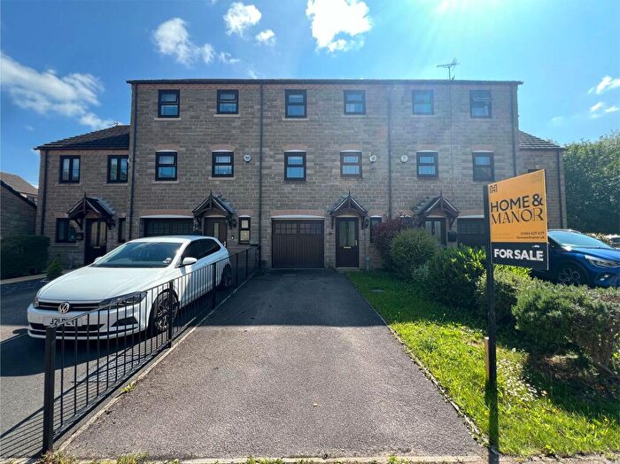 4 Bedroom Town House For Sale In Mereside, Waterloo, HD5