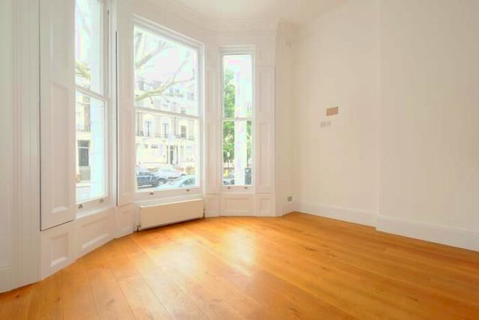 2 Bedroom Flat To Rent In Sutherland Avenue, Maida Vale, W9