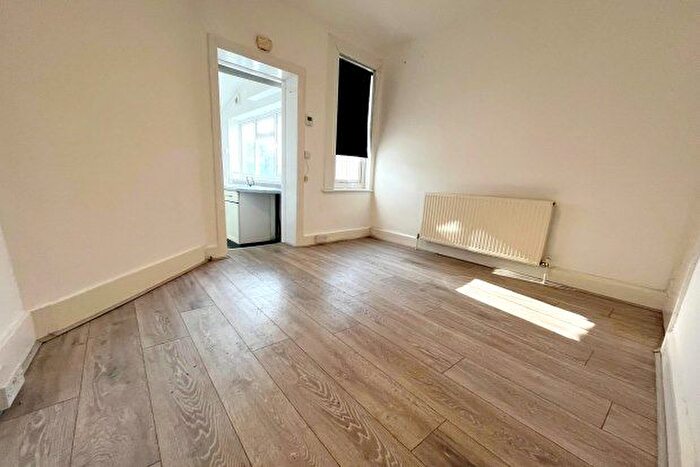 2 Bedroom End Of Terrace House To Rent In Princes Road, Swanley, BR8