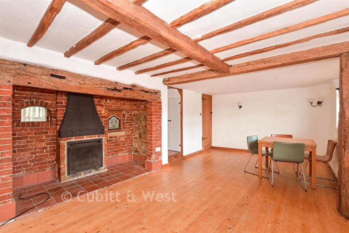 3 Bedroom Cottage For Sale In High Street, Billingshurst, West Sussex, RH14