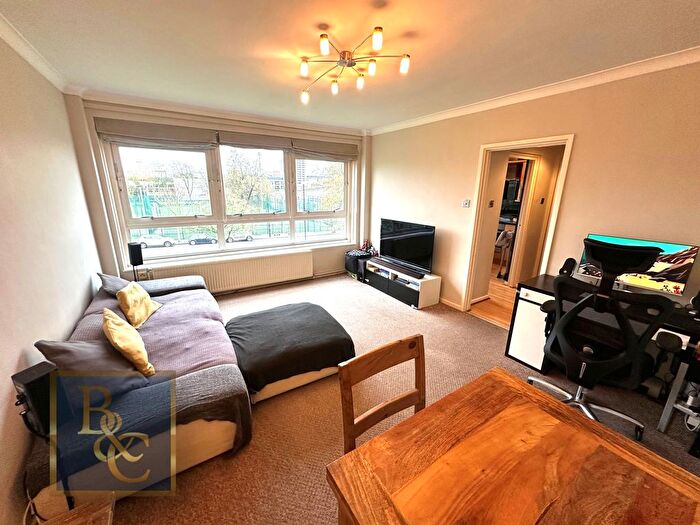 1 Bedroom Flat For Sale In York Way, London, N7