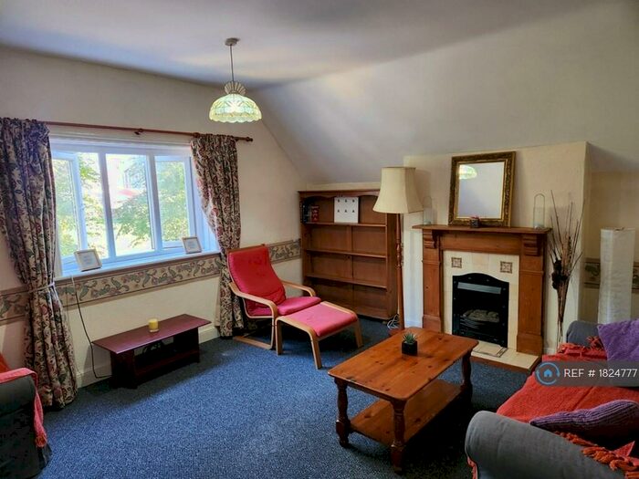 2 Bedroom Flat To Rent In Earlsdon, Coventry, CV5