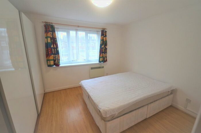 1 Bedroom Flat To Rent In Buntingbridge Road, Ilford, IG2