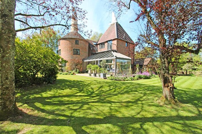 5 Bedroom Property For Sale In The Slade, Lamberhurst, TN3