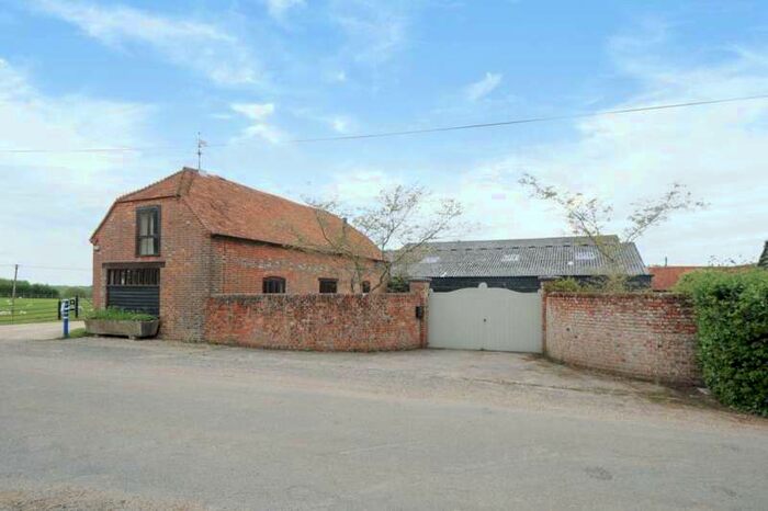 2 Bedroom Detached House To Rent In Enborne, Berkshire, RG20