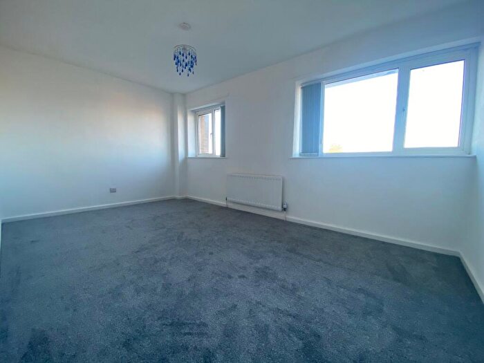 5 Bedroom Terraced House To Rent In Darwin Walk, Northampton, NN5
