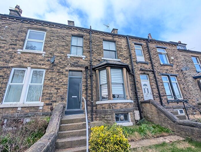3 Bedroom Terraced House For Sale In St Pauls Road, Shipley, BD18