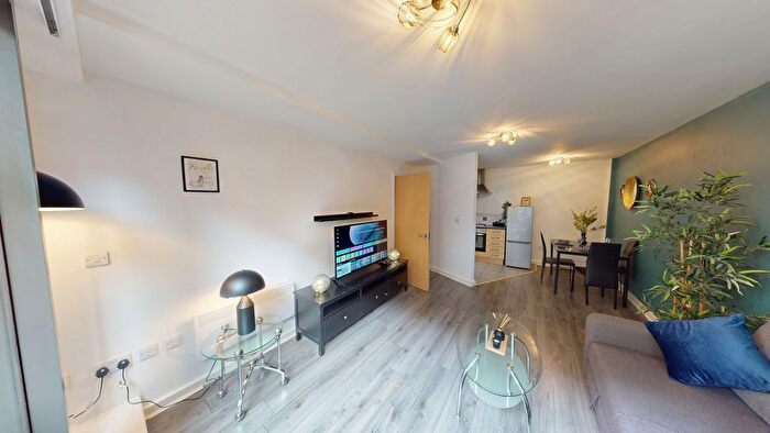 2 Bedroom Flat To Rent In Back Colquitt Street, Liverpool, L1