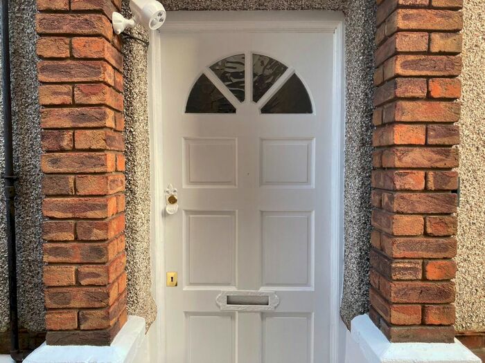 2 Bedroom Maisonette To Rent In Craigton Road, Eltham SE9