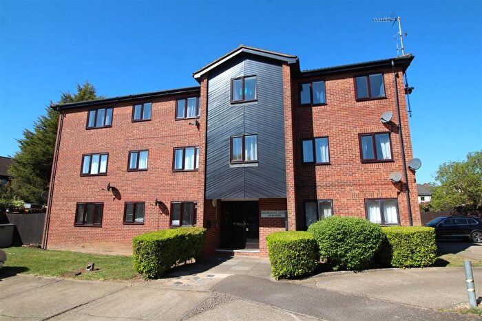 2 Bedroom Flat For Sale In Hadrians Court, Fletton, Peterborough, PE2